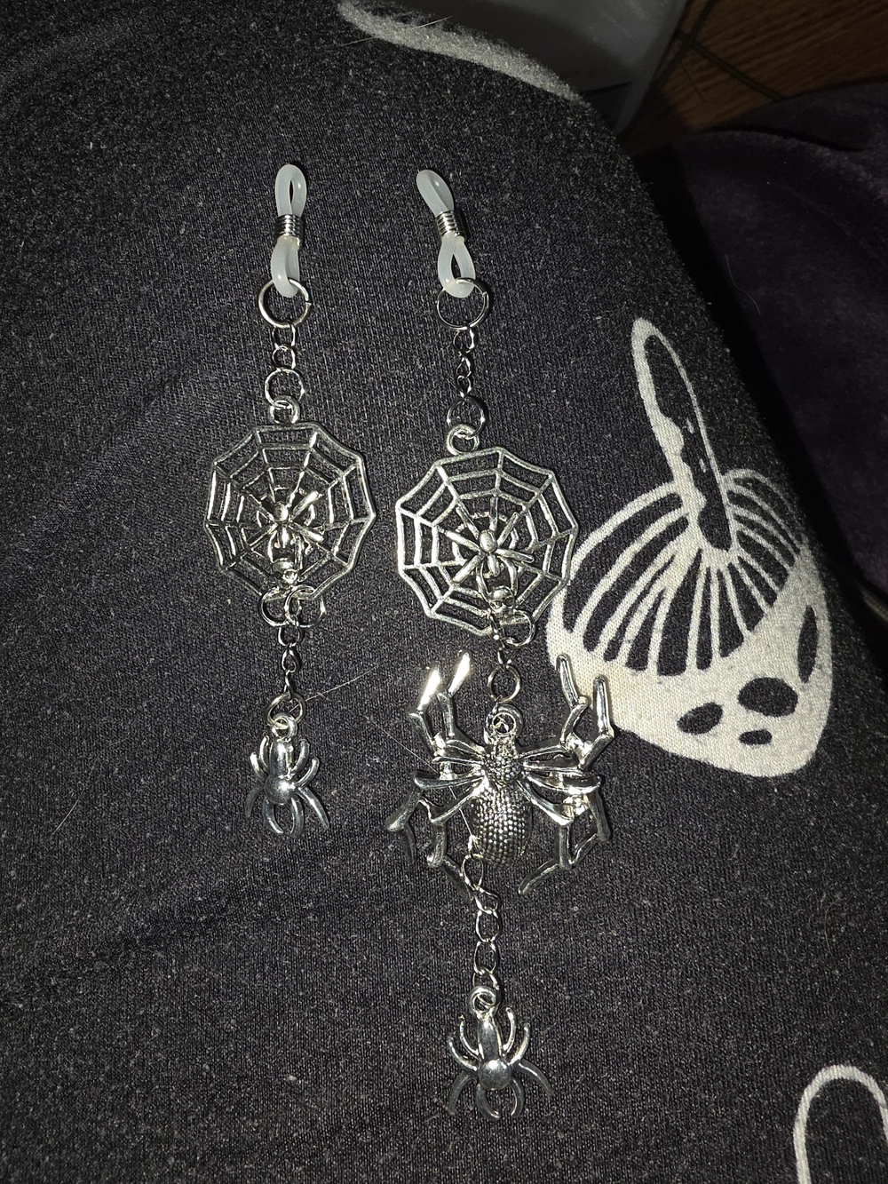 Silver Spider Web Dangle Glasses Charms